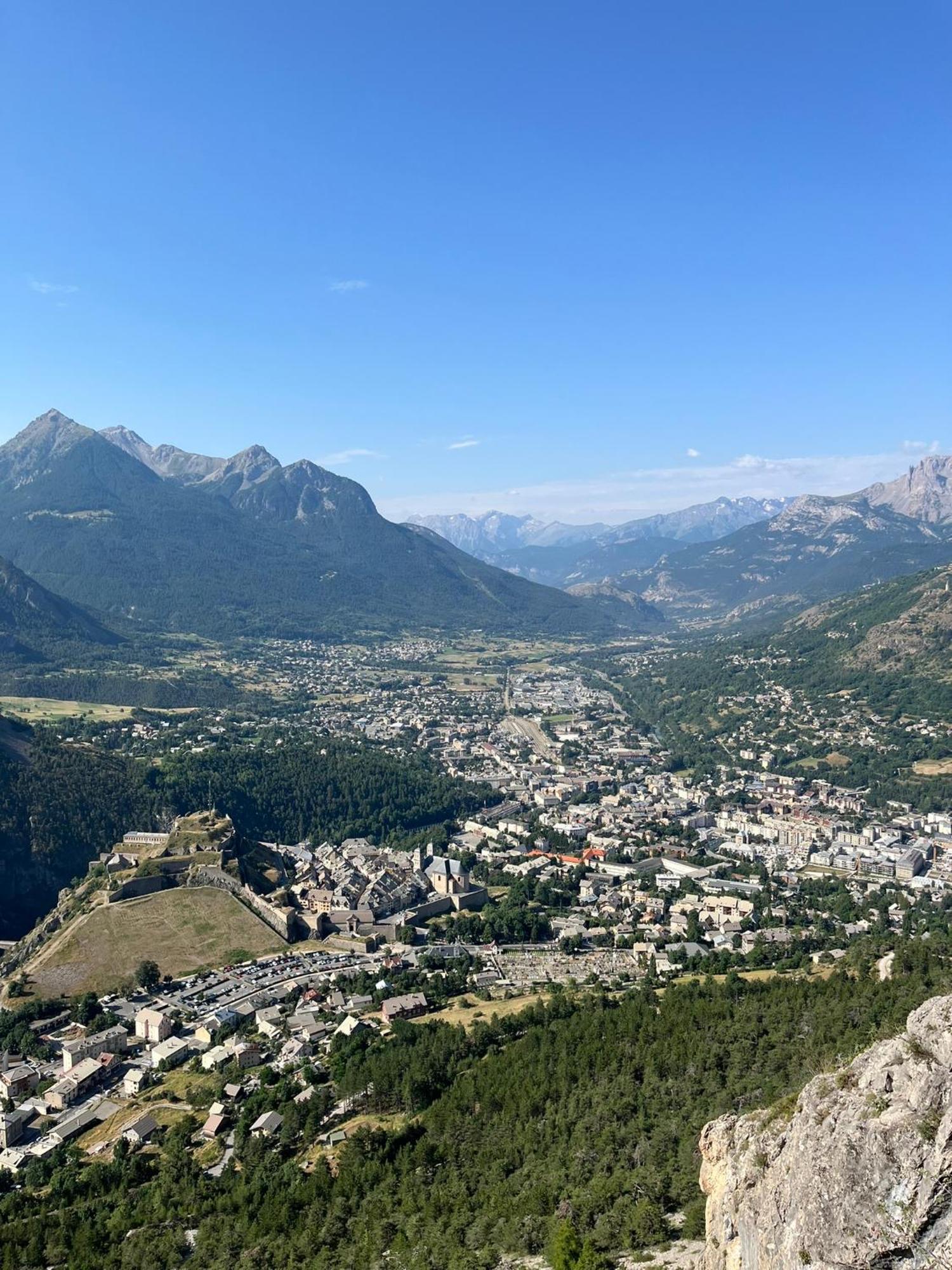 Spacieux Et Confortable - Centre Ville De Briancon - Serre-Chevalier - Garage Et Wifi Zewnętrze zdjęcie